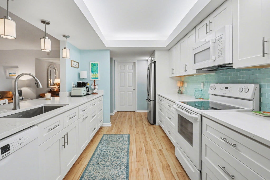 Photo of 750 Egret Circle #6210, Delray Beach, FL 33444 (MLS # R11153866)