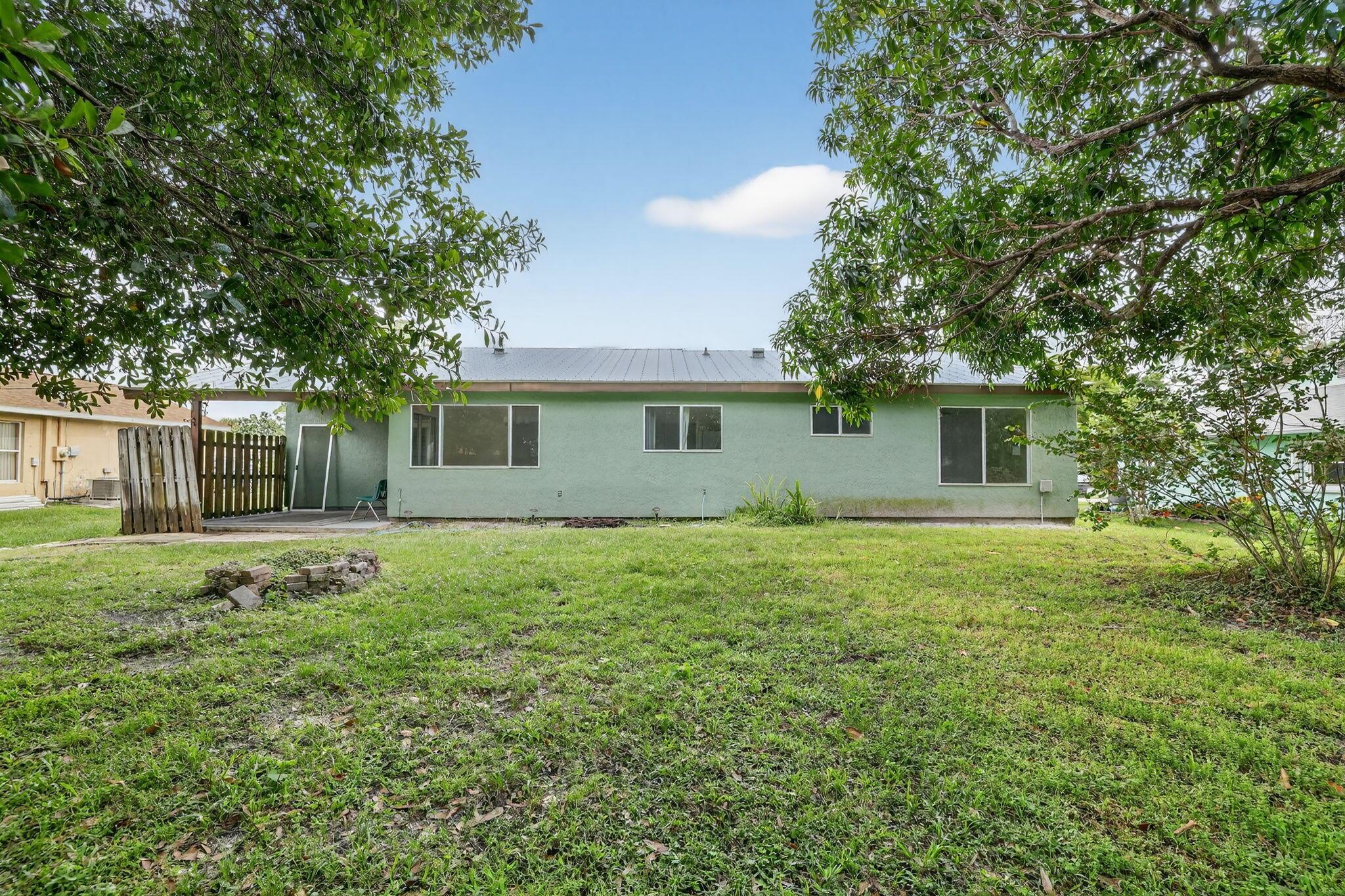 PORT ST LUCIE SECTION 18 - Residential Lease