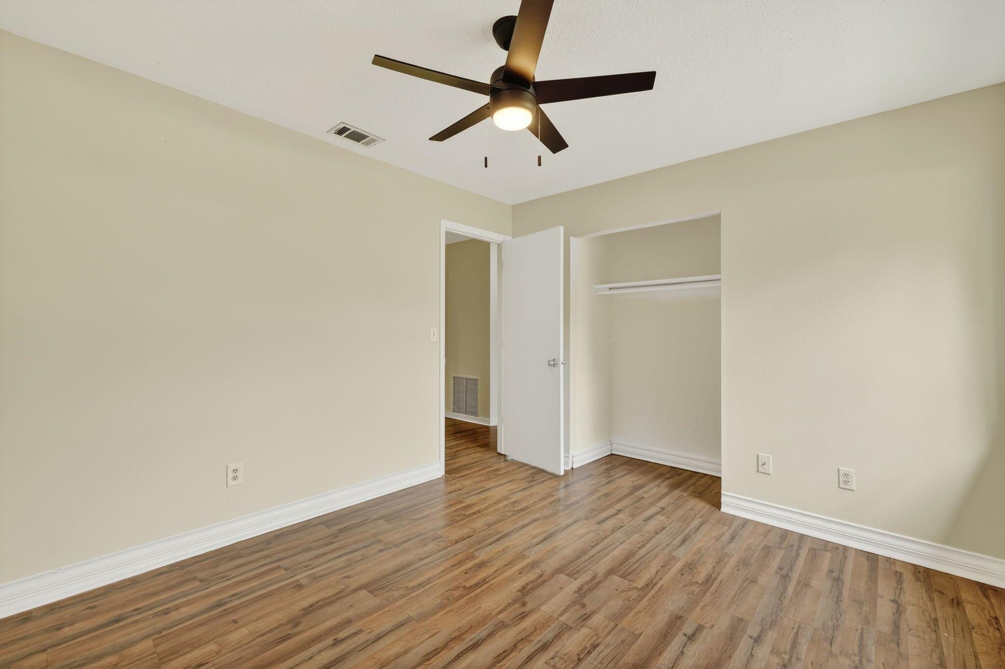 PORT ST LUCIE SECTION 18 - Residential Lease