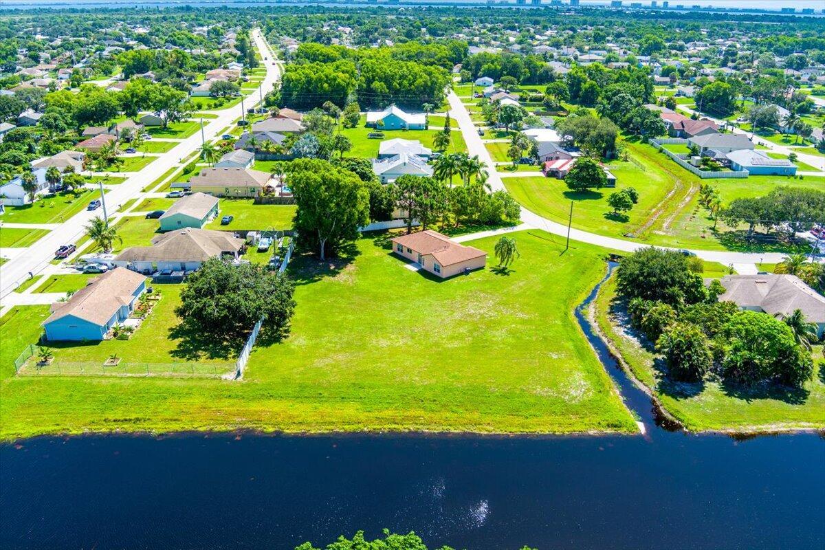 PORT ST LUCIE SECTION 40 - Residential Lease