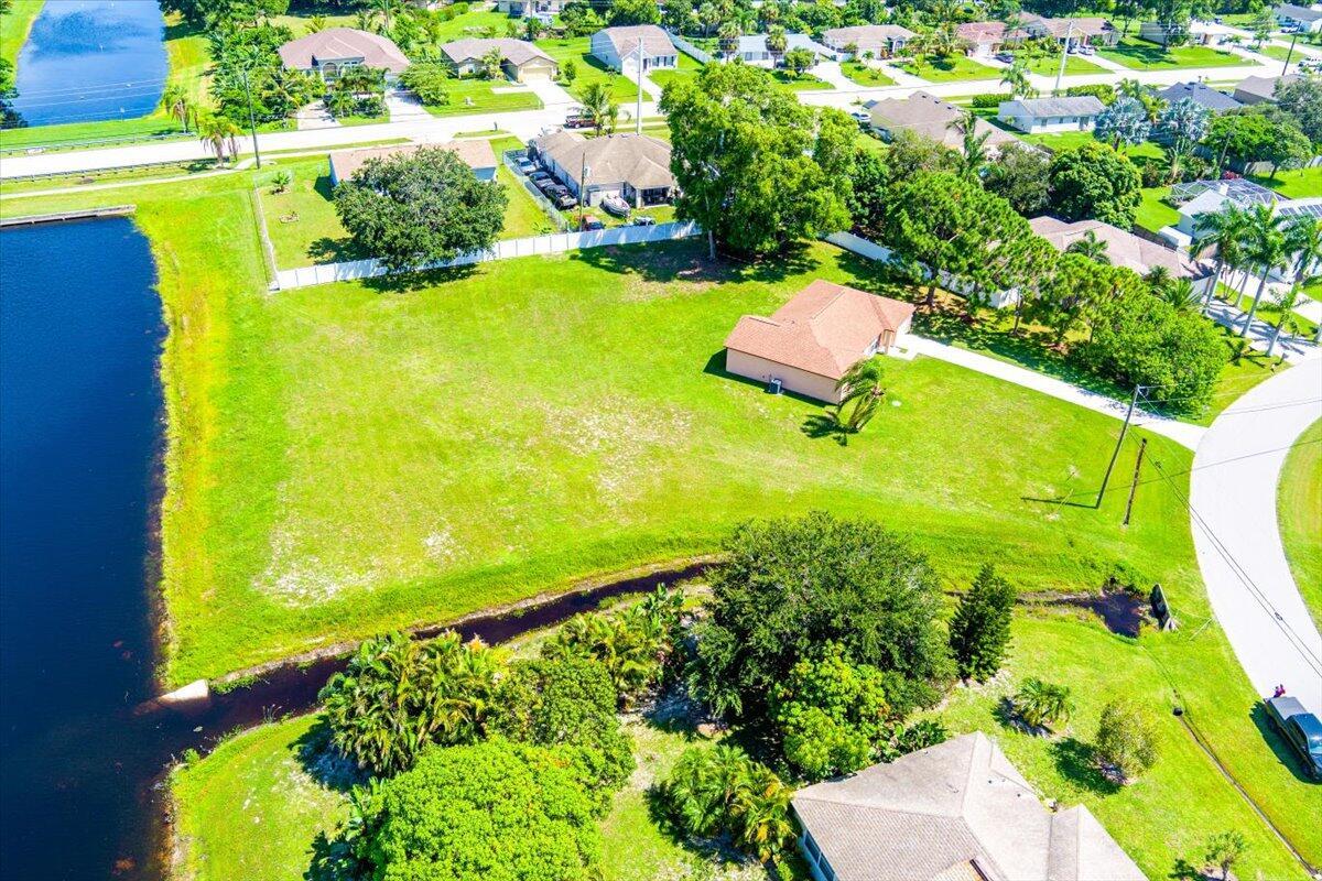 PORT ST LUCIE SECTION 40 - Residential Lease