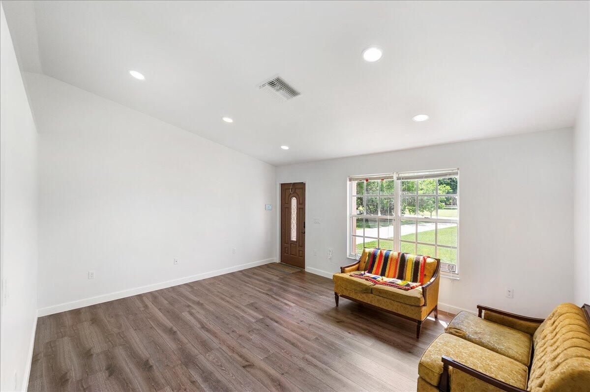 PORT ST LUCIE SECTION 40 - Residential Lease