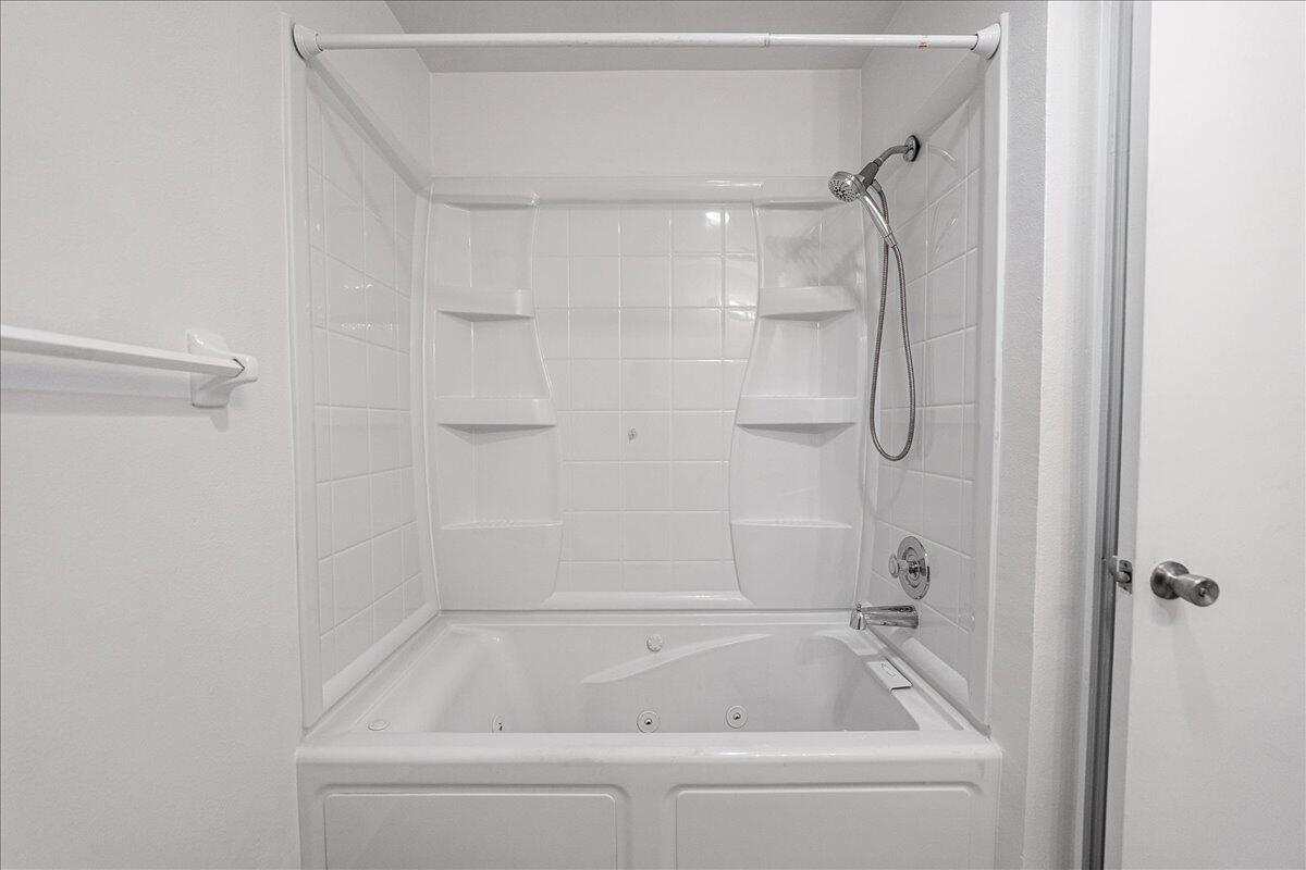 PORT ST LUCIE SECTION 40 - Residential Lease