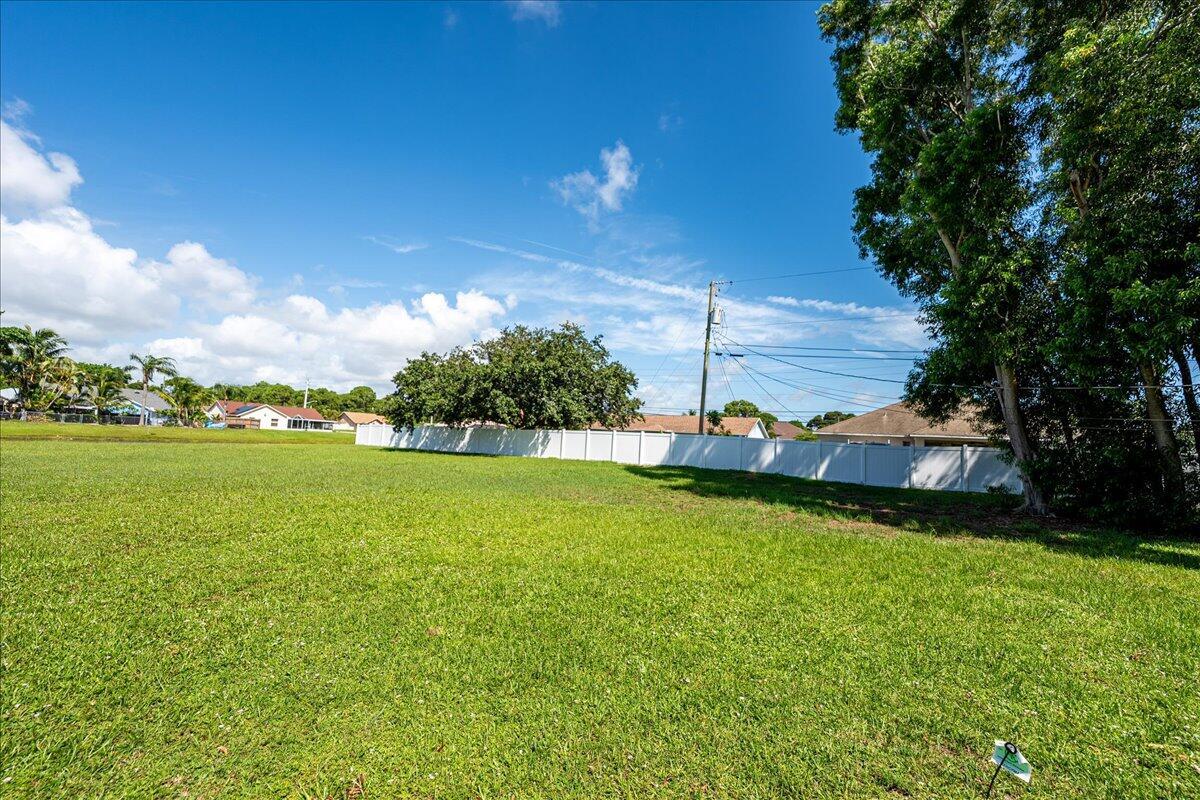 PORT ST LUCIE SECTION 40 - Residential Lease