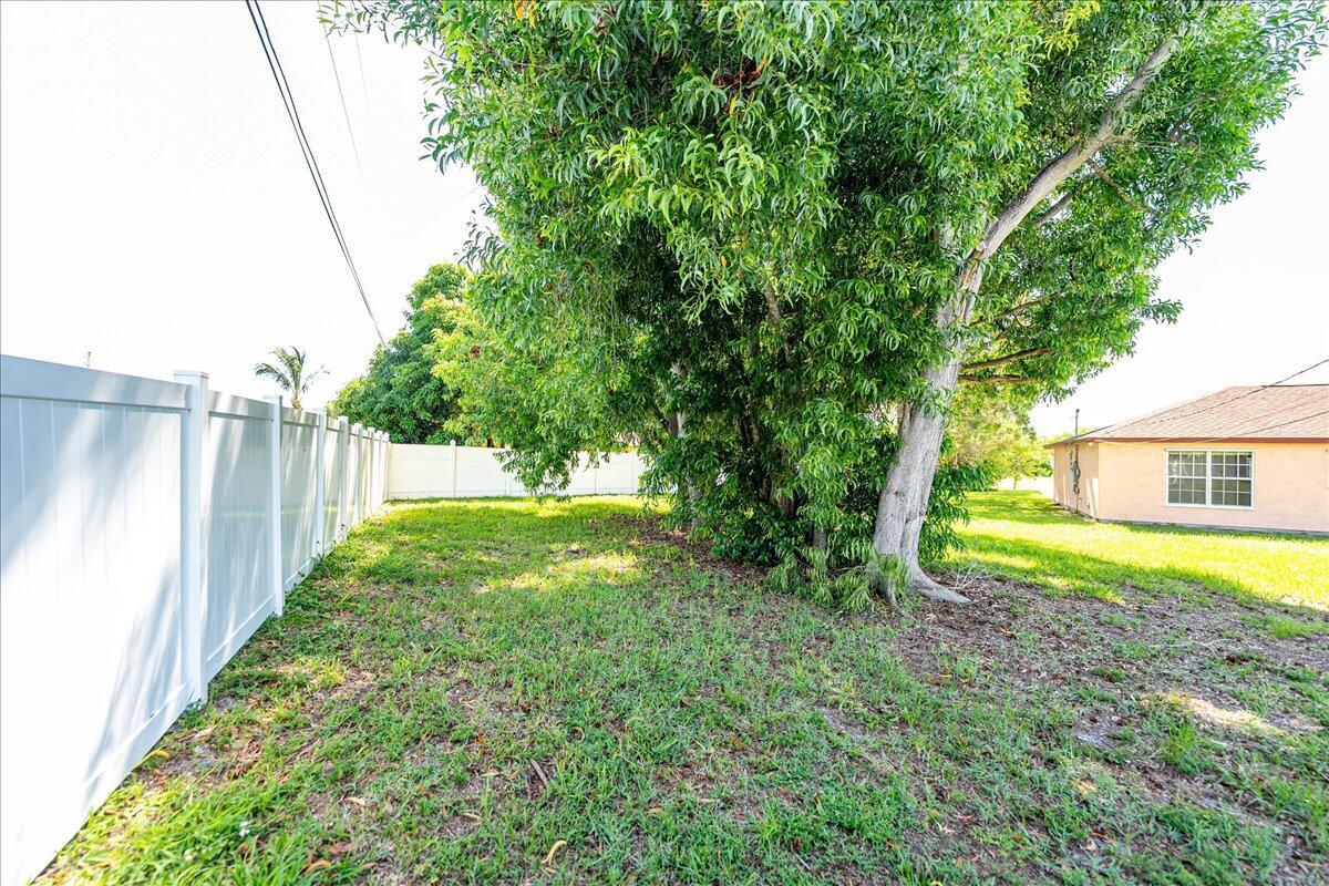 PORT ST LUCIE SECTION 40 - Residential Lease