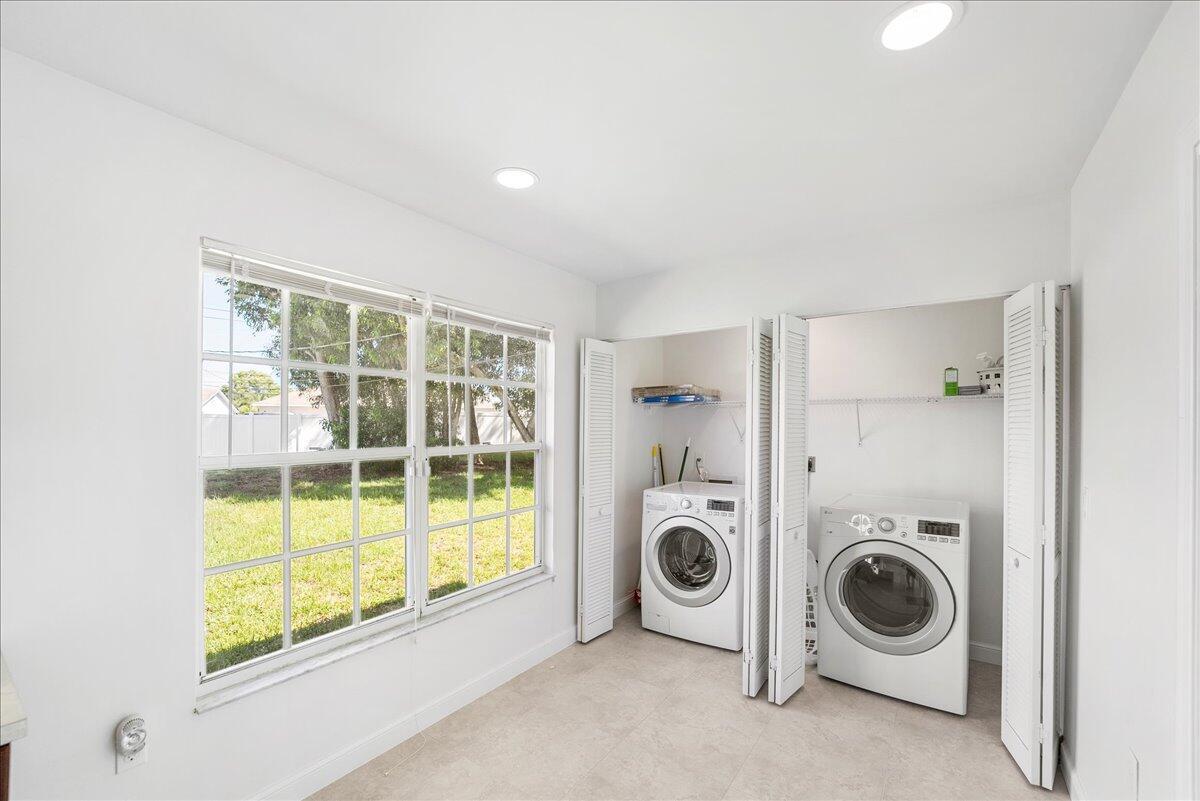 PORT ST LUCIE SECTION 40 - Residential Lease