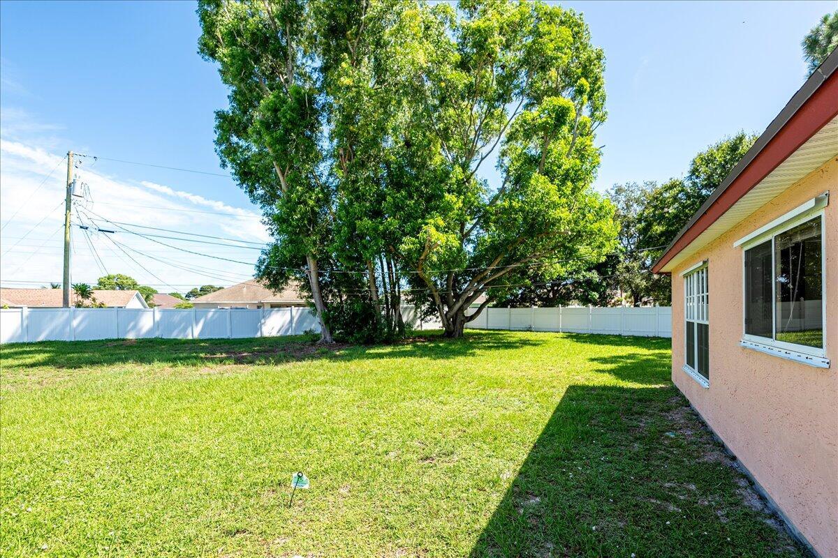 PORT ST LUCIE SECTION 40 - Residential Lease