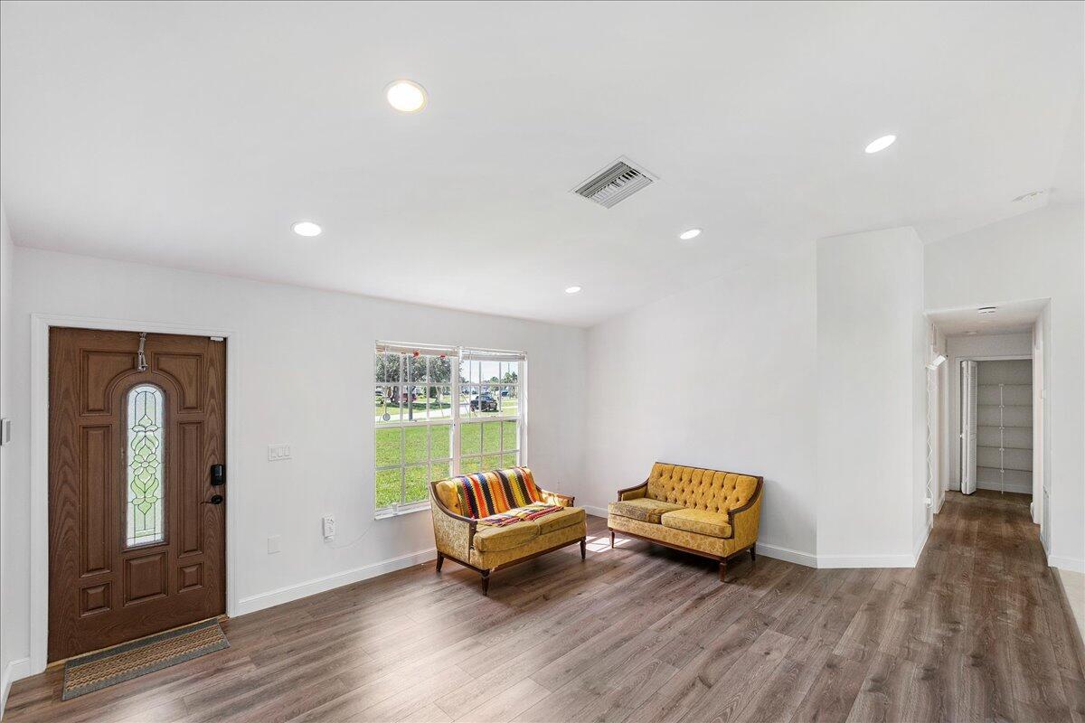 PORT ST LUCIE SECTION 40 - Residential Lease