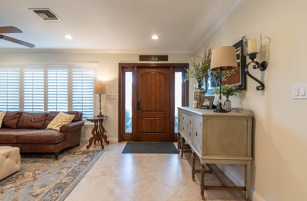 Photo of 810 SW 3rd Street, Boca Raton, FL 33486 (MLS # B26074648)