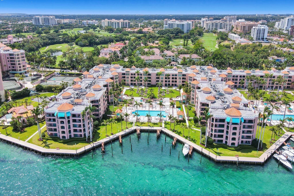 Photo of 100 SE 5th Avenue #504, Boca Raton, FL 33432 (MLS # B26063376)