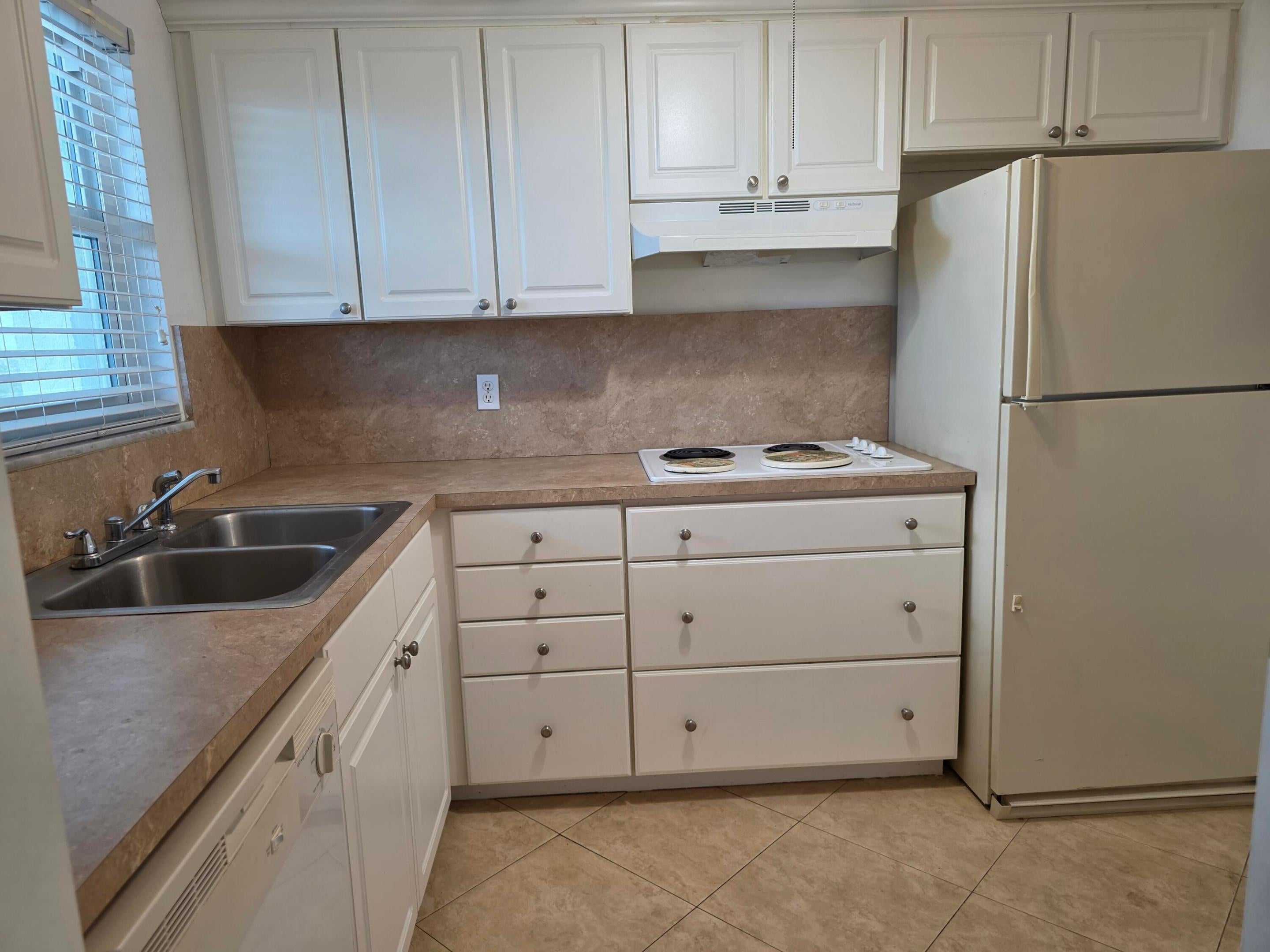 6600 ROYAL PALM Boulevard 304B