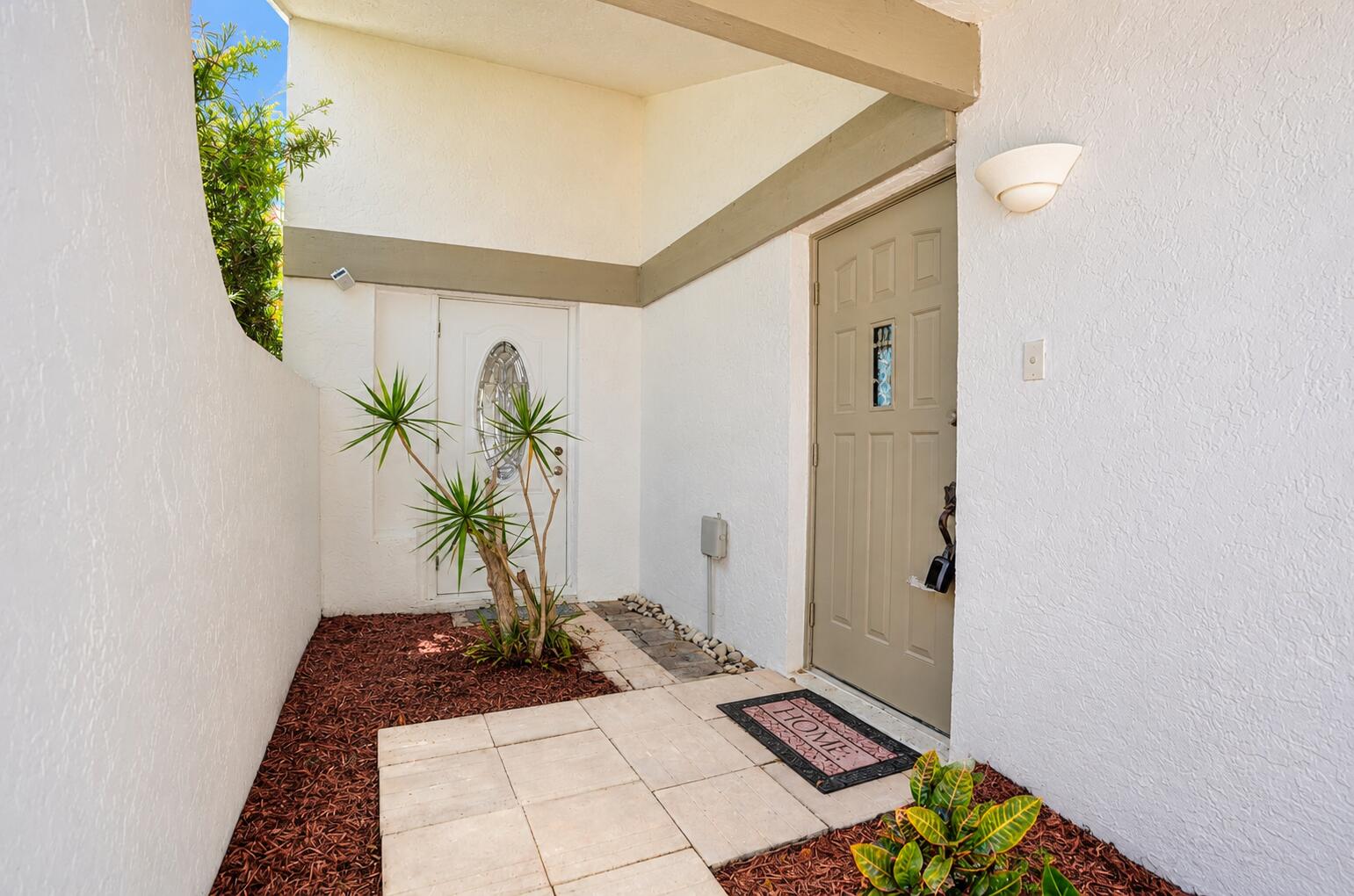 820 NW 21st Way 820