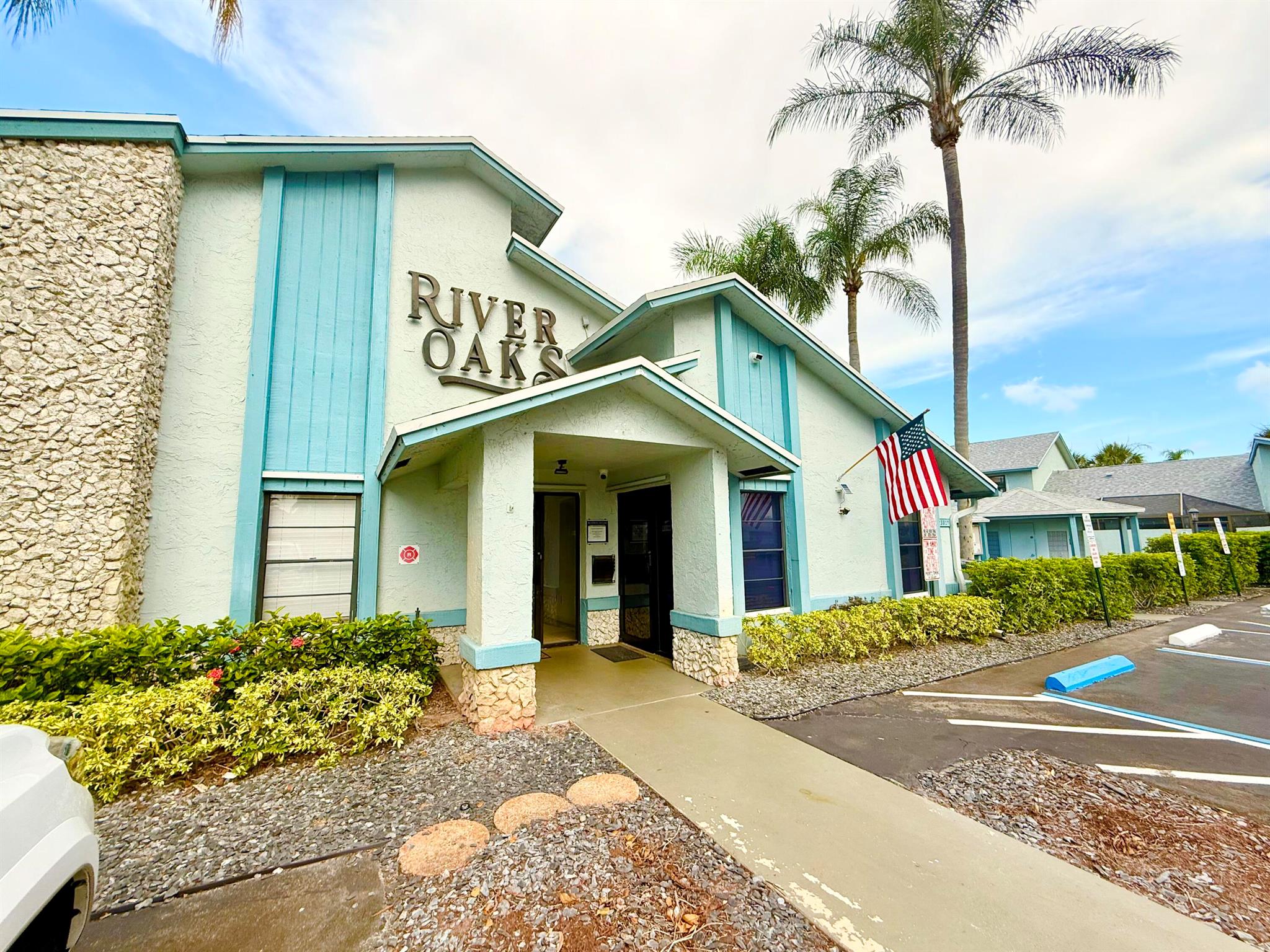 9159 SW 22nd Street E, Boca Raton, FL, 33428/$400,000 2 9159 SW 22nd Street E