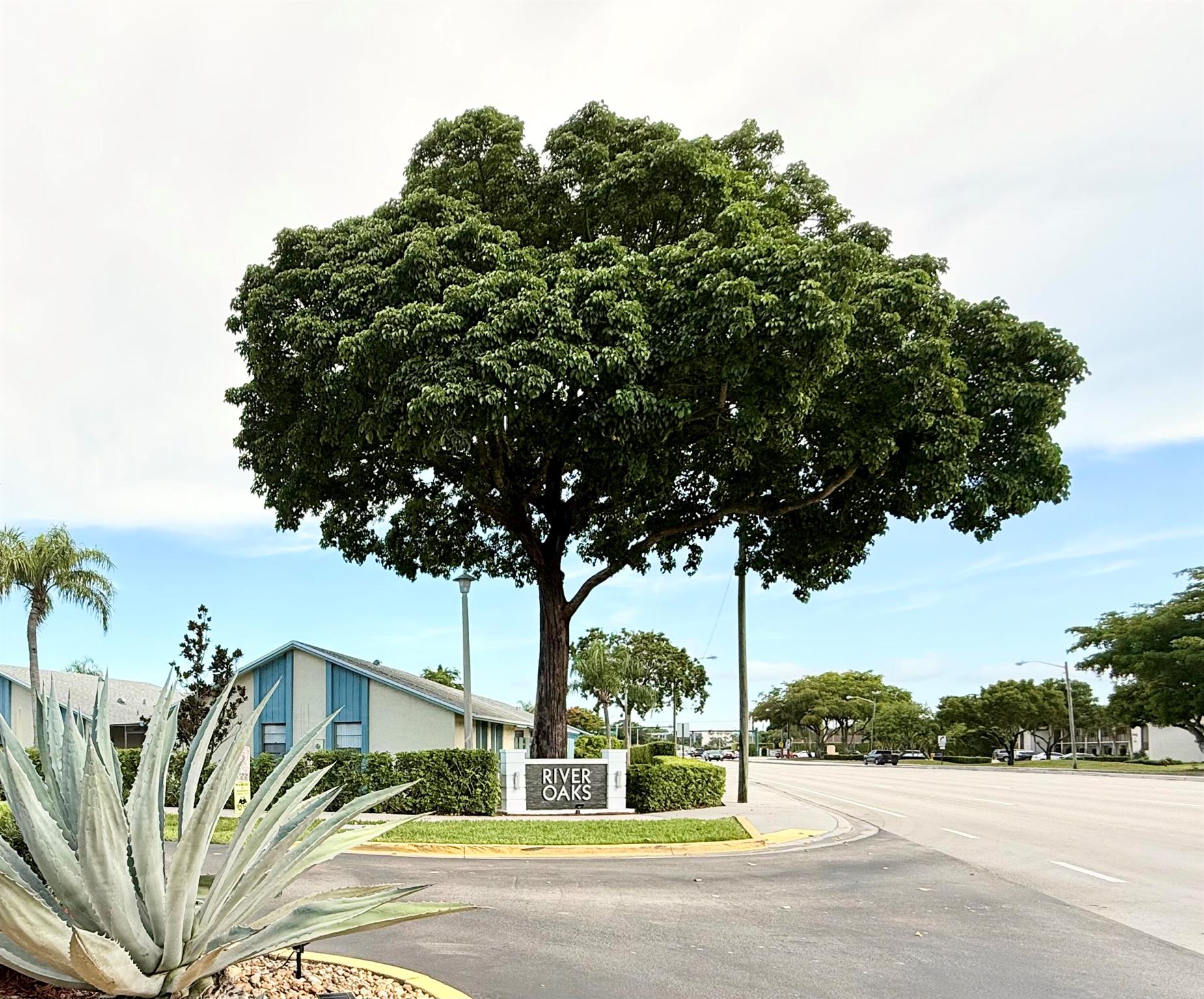9159 SW 22nd Street E, Boca Raton, FL, 33428/$400,000 3 9159 SW 22nd Street E