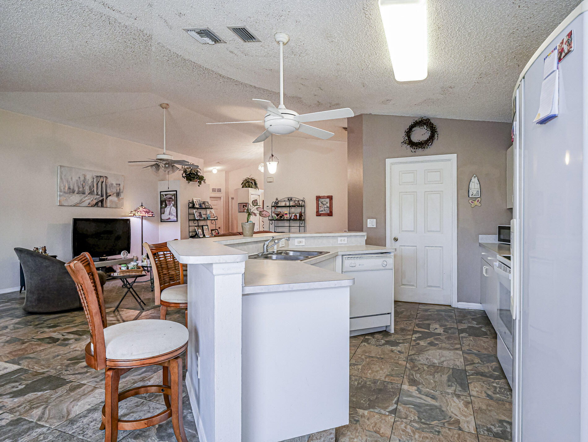 WATERFORD LAKES PHASE I SUBDIVISION - Residential