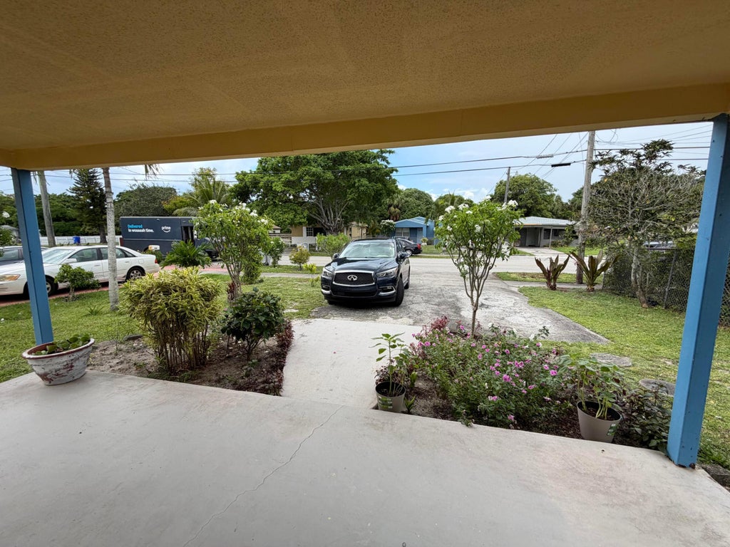 Photo of 408 NW 16TH Avenue, Pompano Beach, FL 33069 (MLS # B26079718)