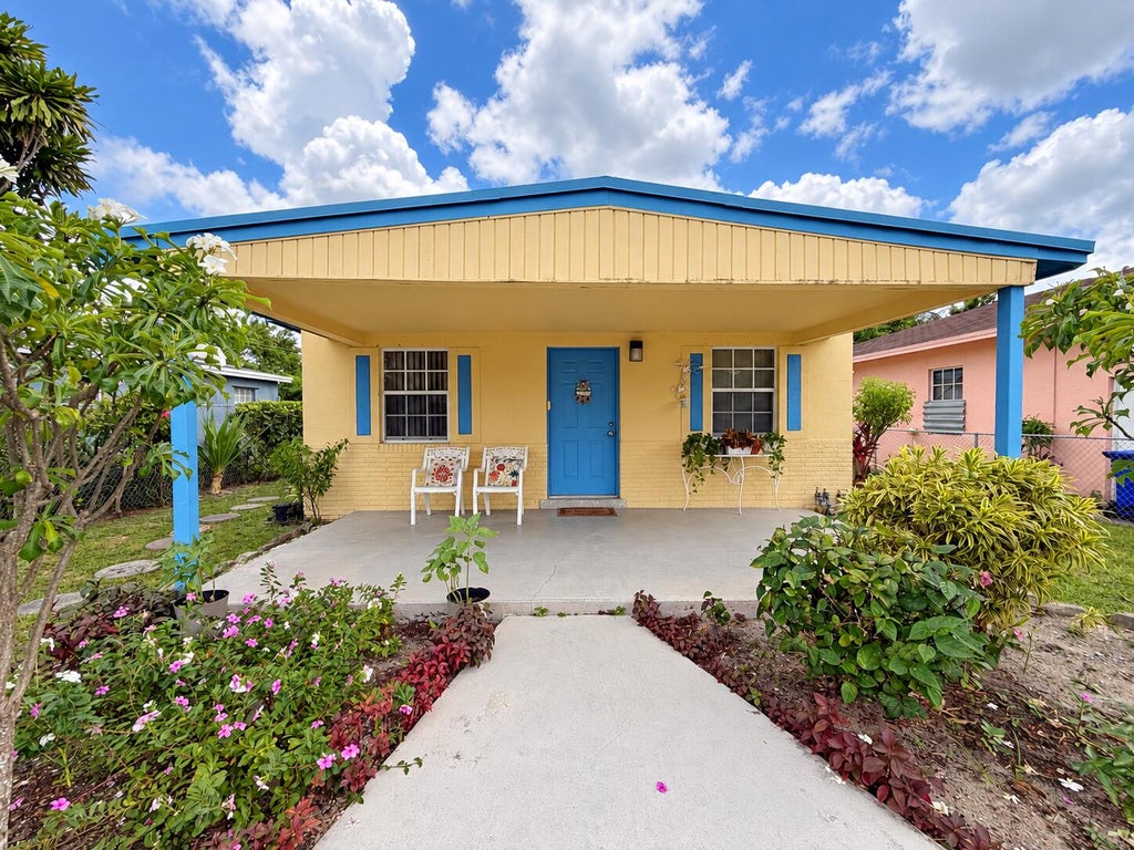 Photo of 408 NW 16TH Avenue, Pompano Beach, FL 33069 (MLS # B26079718)