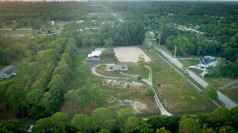 A home in Loxahatchee