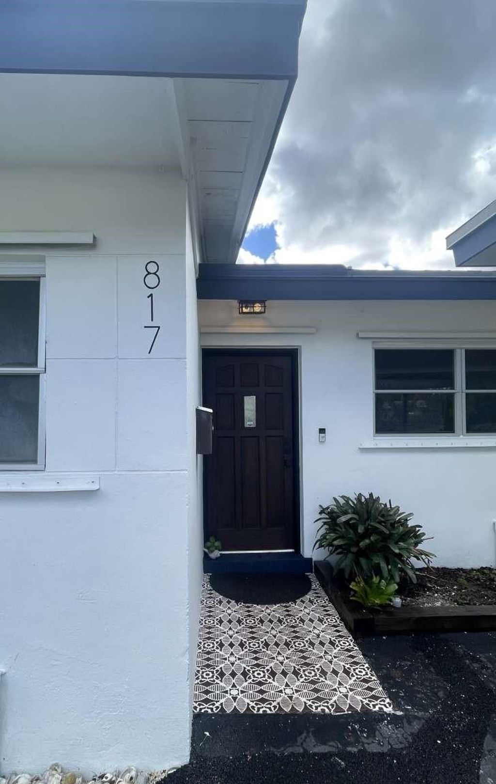 Photo of 817 Buttonwood Rd, North Palm Beach, FL 33408 (MLS # F10533045)