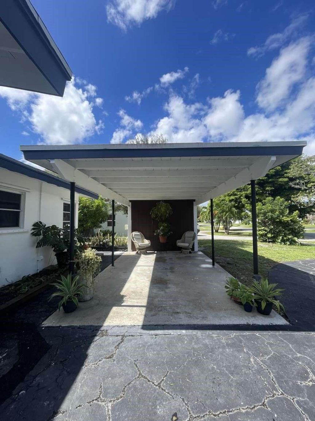 Photo of 817 Buttonwood Rd, North Palm Beach, FL 33408 (MLS # F10533045)