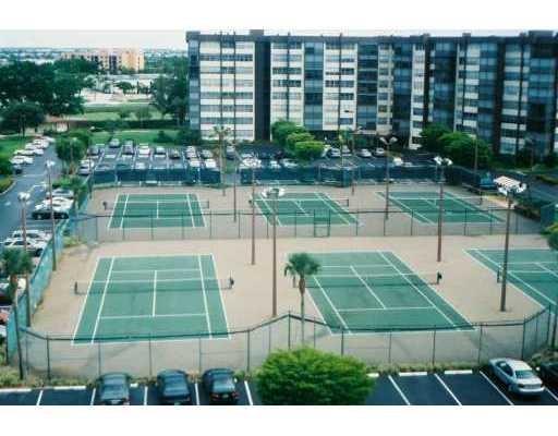 1000 Saint charles pl 215