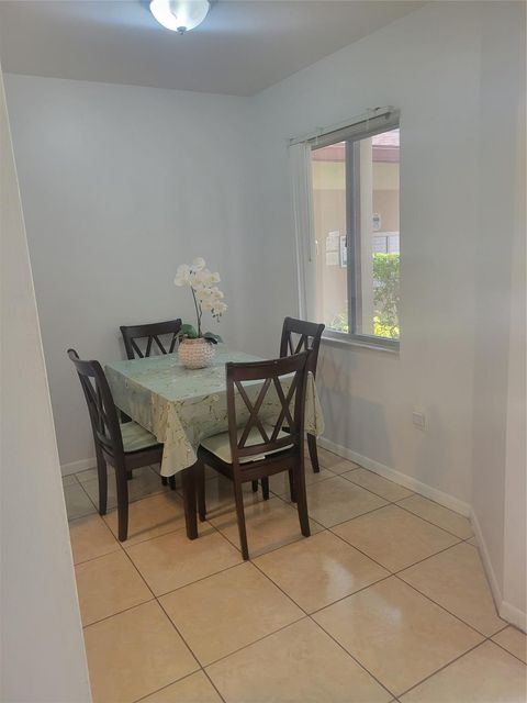 Condominium in Pembroke Pines FL 901 138th Ave Ave 2.jpg