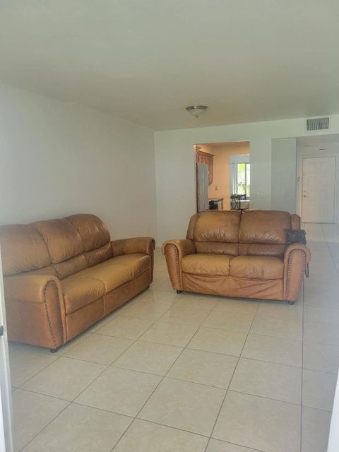 Condominium in Pembroke Pines FL 901 138th Ave Ave 5.jpg