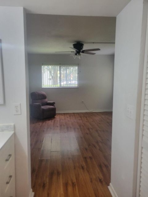 Condominium in Pembroke Pines FL 901 138th Ave Ave 10.jpg