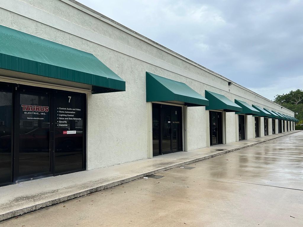 Photo of 220 Venus Street #7, Jupiter, FL 33458 (MLS # R10999161)