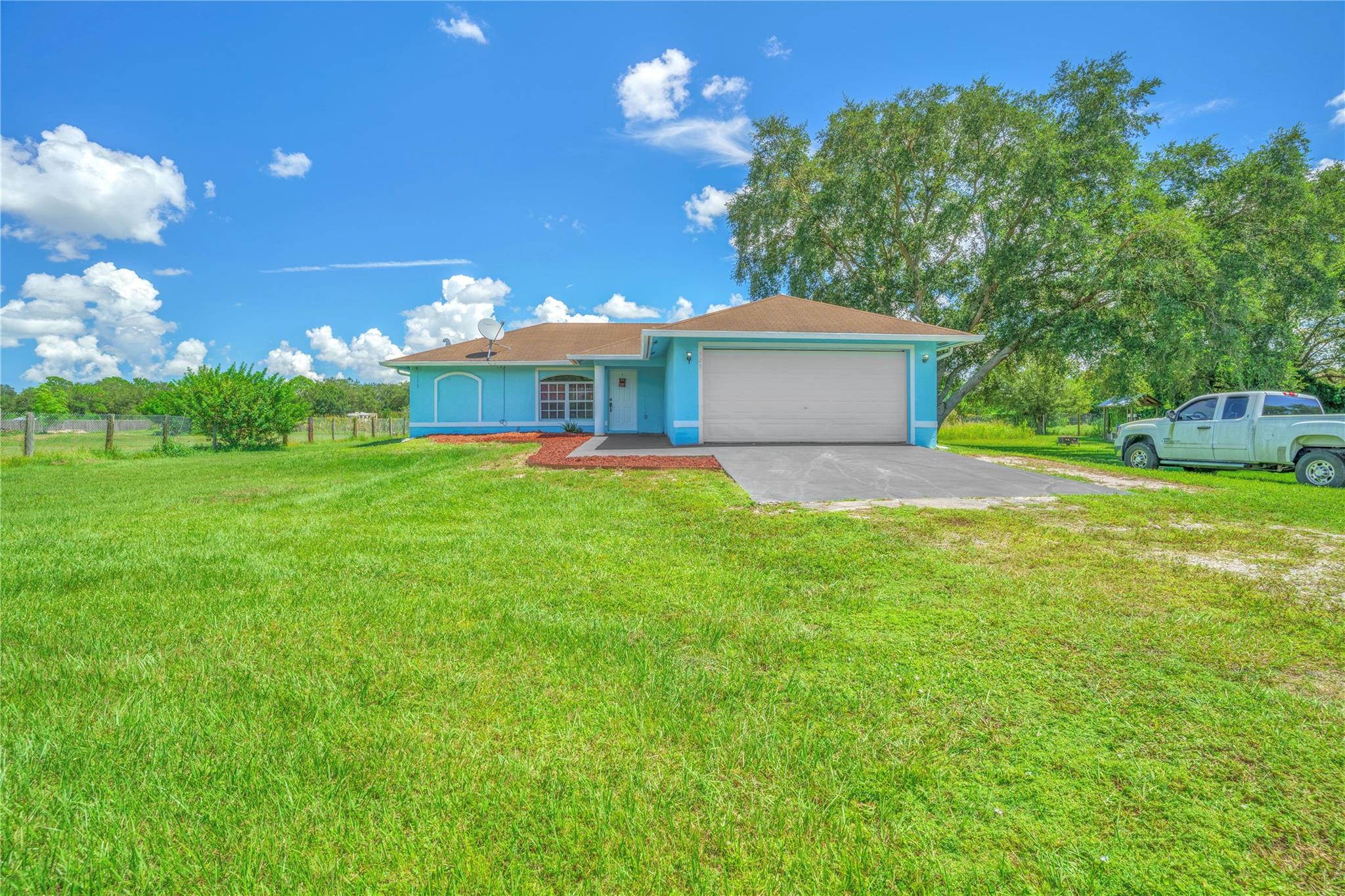 MONTURA RANCHES - Residential