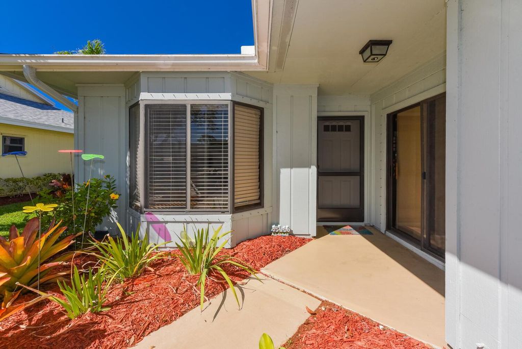 Photo of 12829 SE Berwick Court, Hobe Sound, FL 33455 (MLS # R11127185)