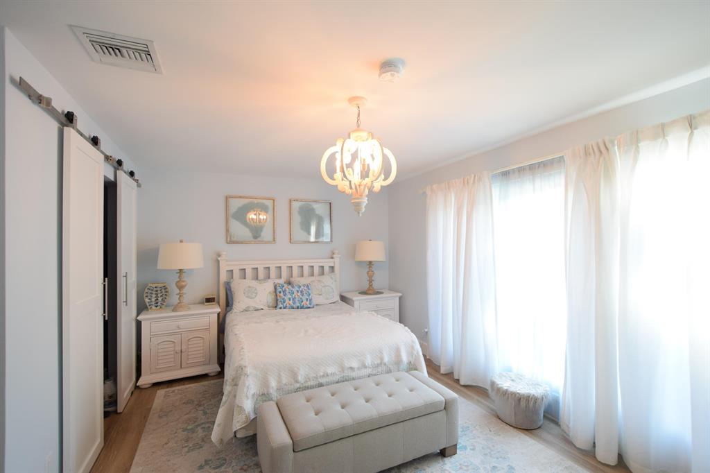 JUPITER ISLAND - Residential