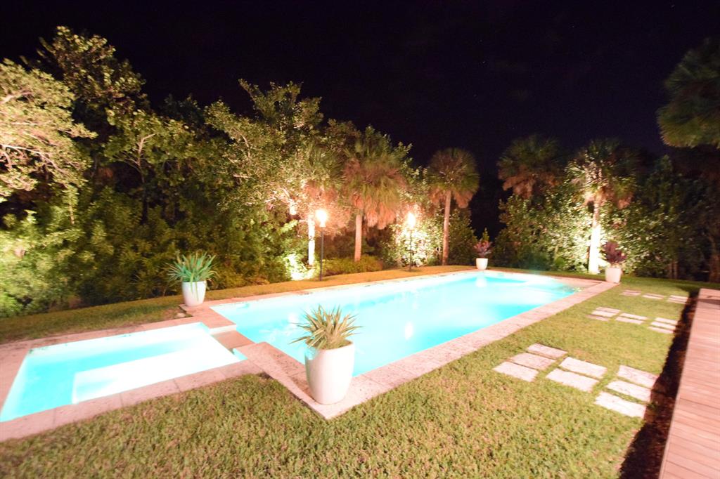 JUPITER ISLAND - Residential