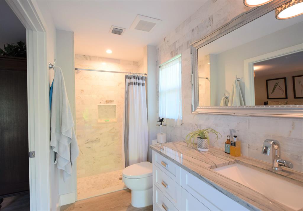 JUPITER ISLAND - Residential