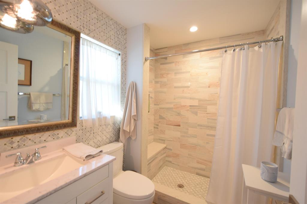 JUPITER ISLAND - Residential