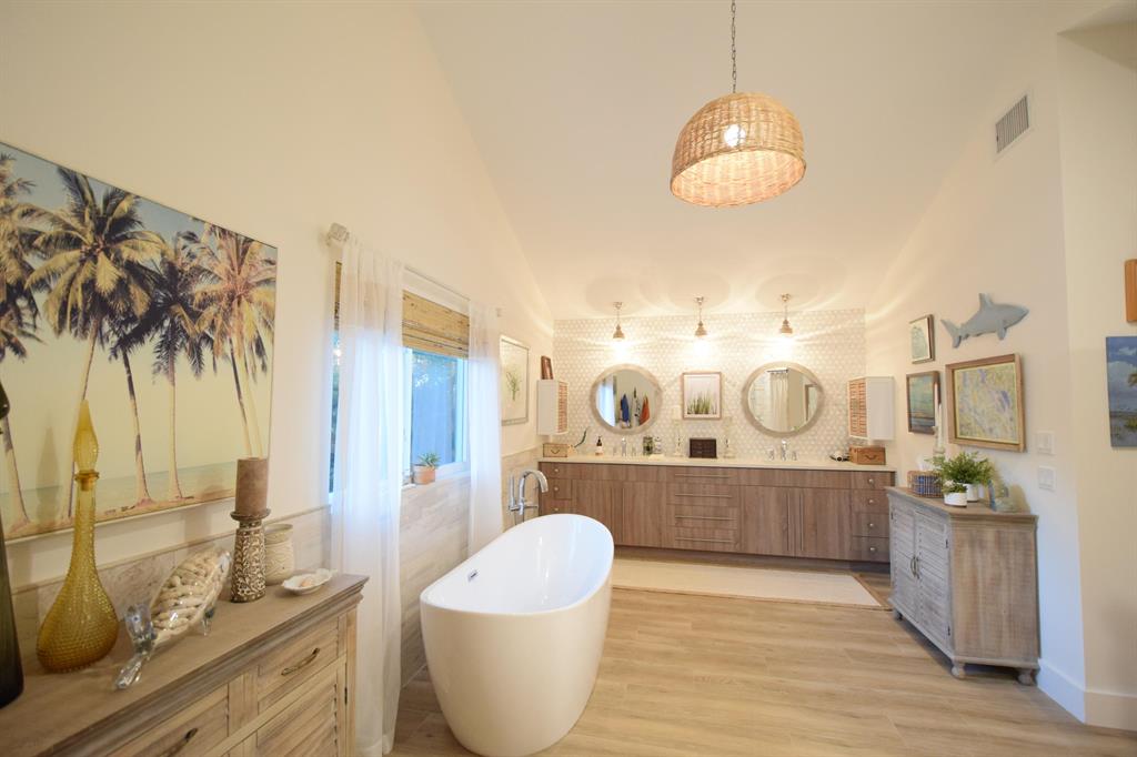 JUPITER ISLAND - Residential