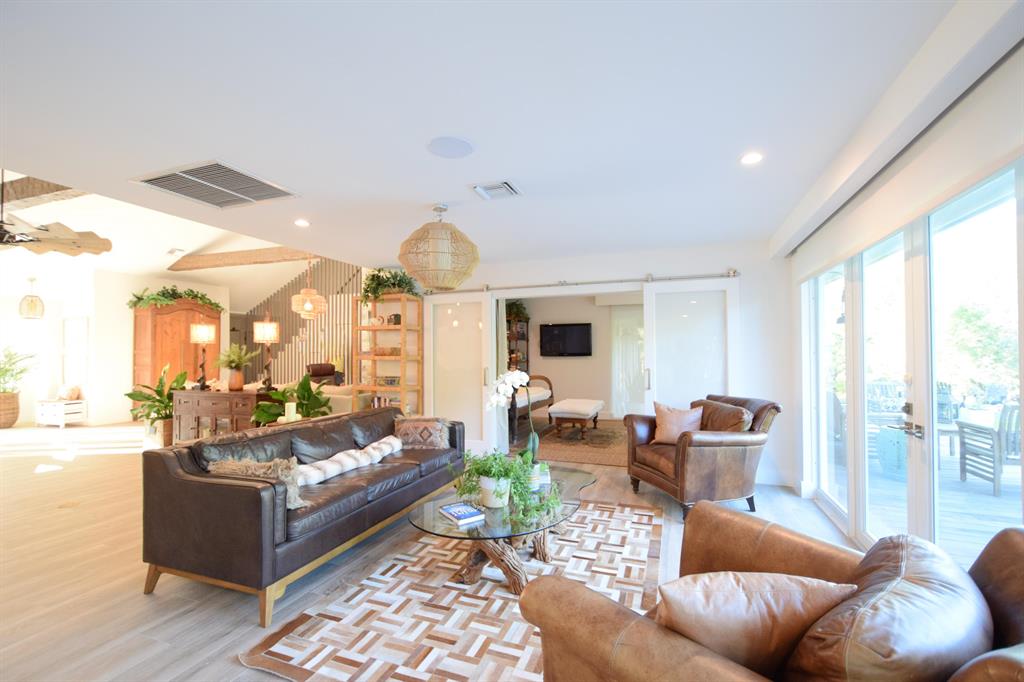 JUPITER ISLAND - Residential