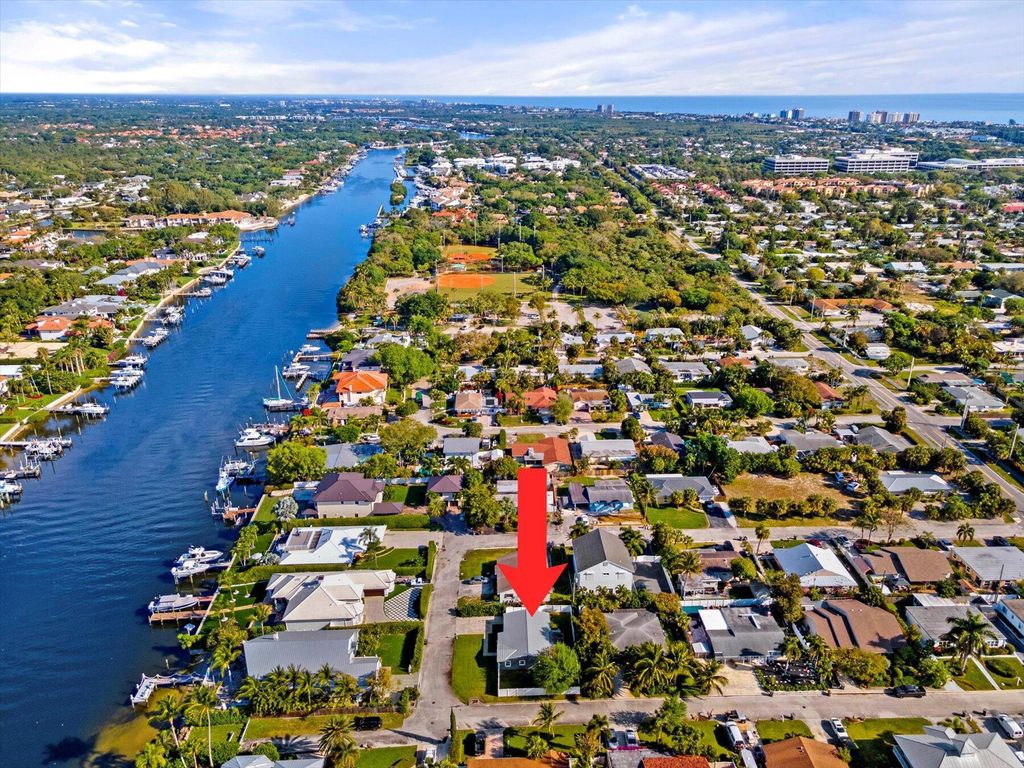 Photo of 2093 S Suzanne Circle, North Palm Beach, FL 33408 (MLS # R10969507)