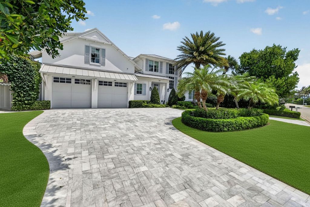 Photo of 59 Colony Road, Jupiter Inlet Colony, FL 33469 (MLS # B26025115)