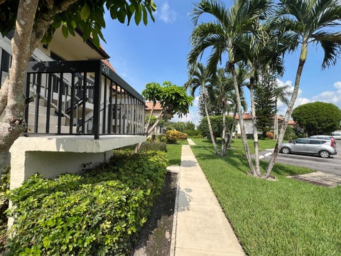 Tiny photo for 7281 Golf Colony Court #203, Lake Worth, FL 33467 (MLS # B26086220)