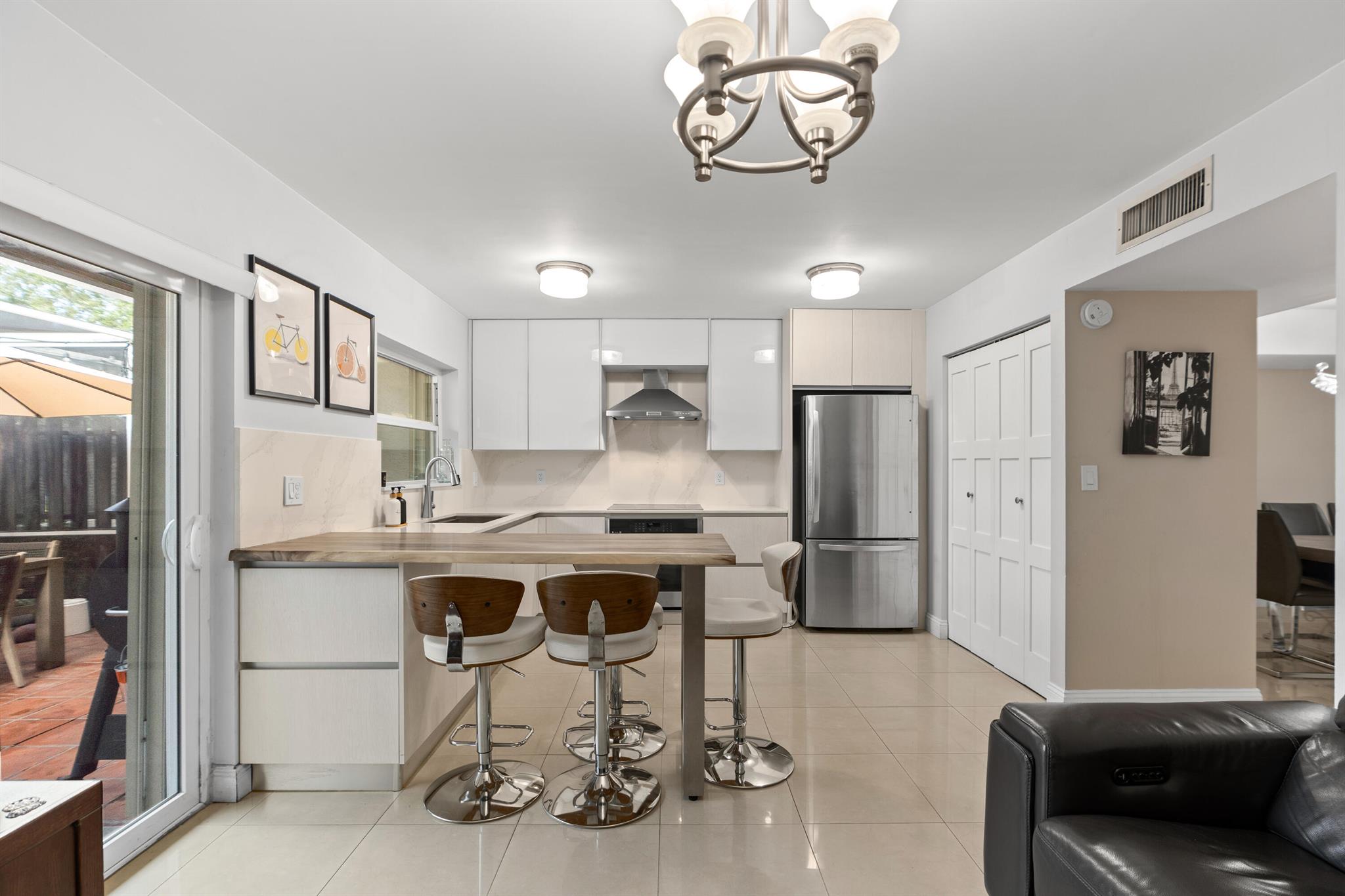 FLAMINGO VILLAS - Residential Lease