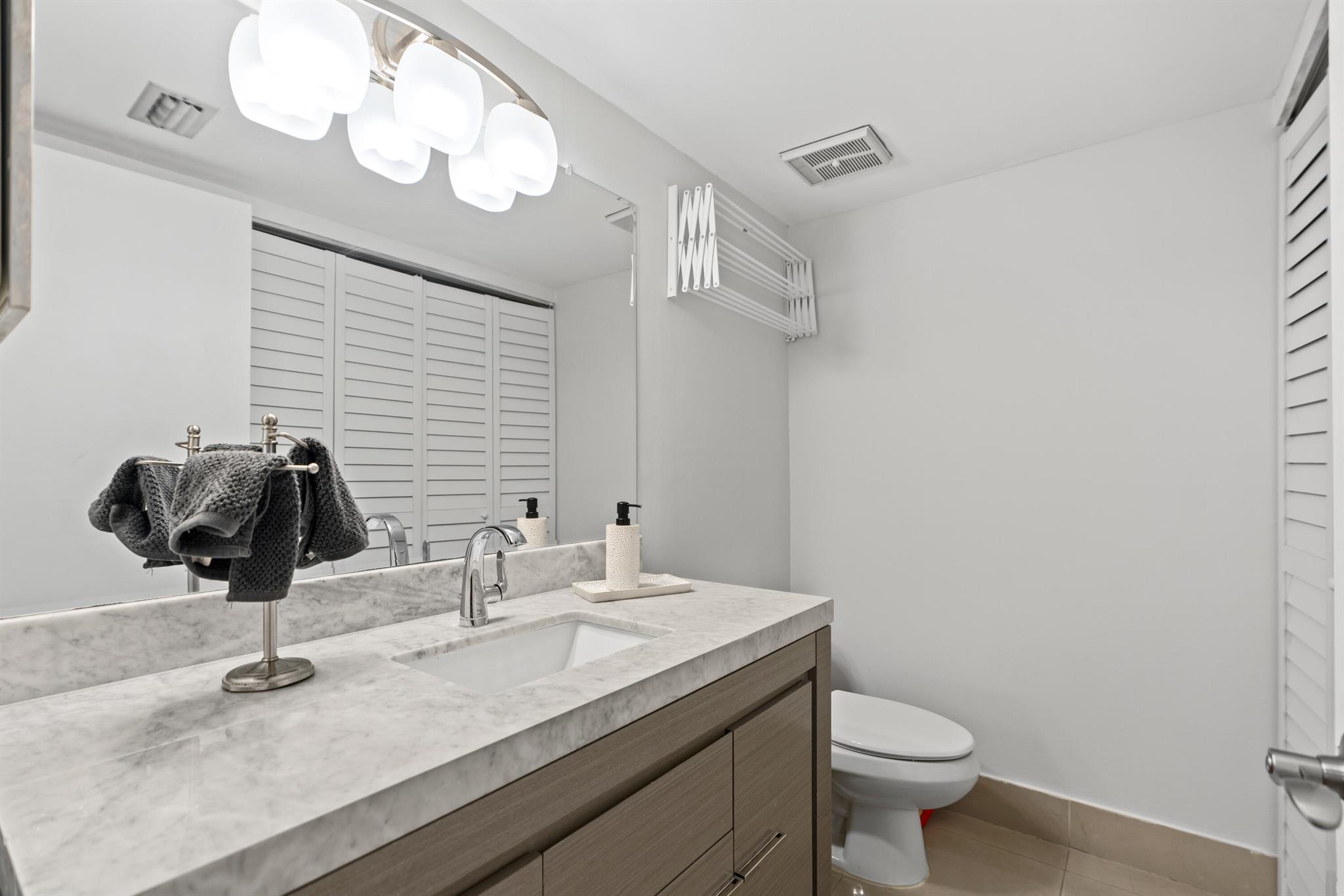 FLAMINGO VILLAS - Residential Lease
