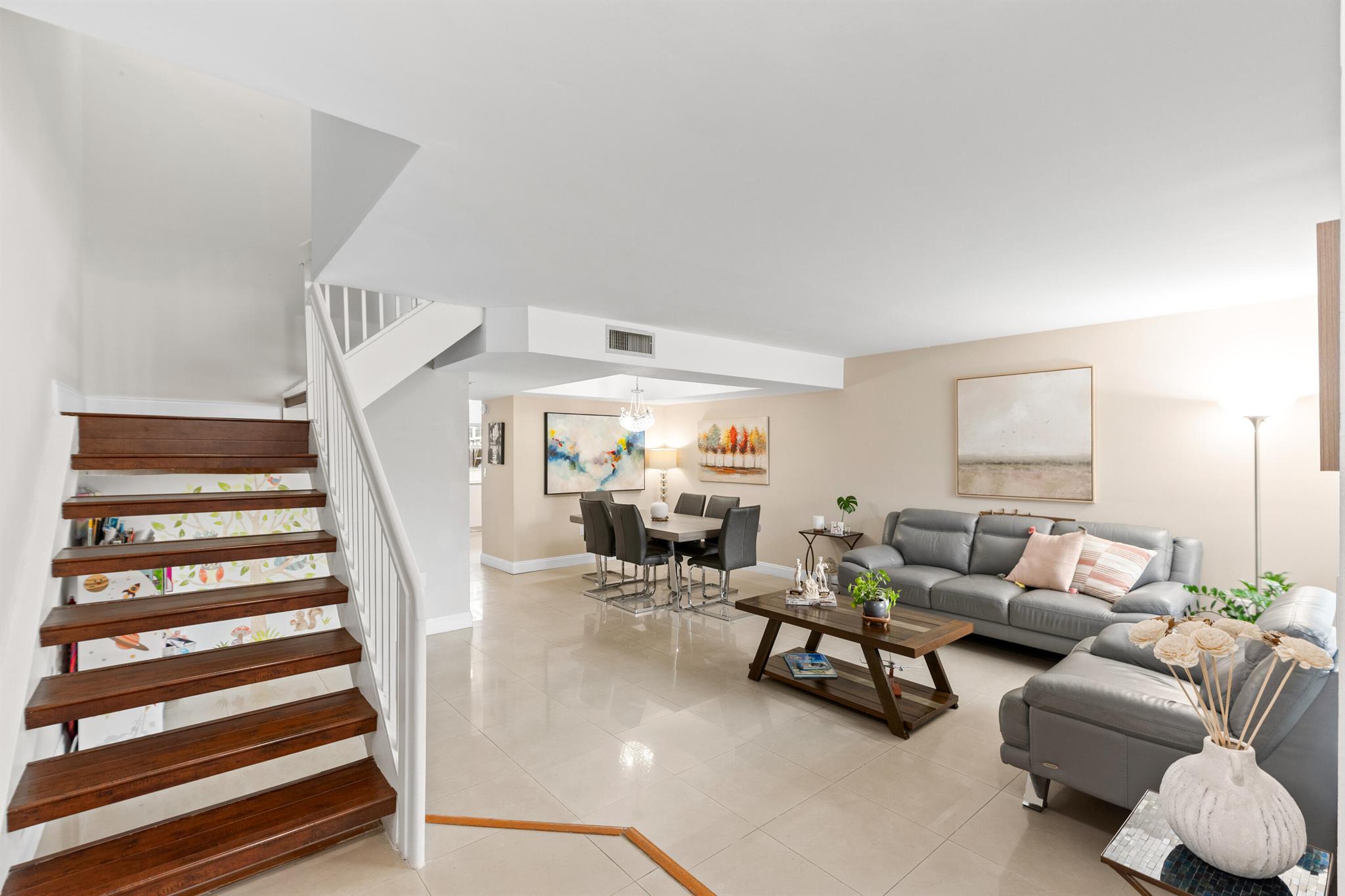 FLAMINGO VILLAS - Residential Lease