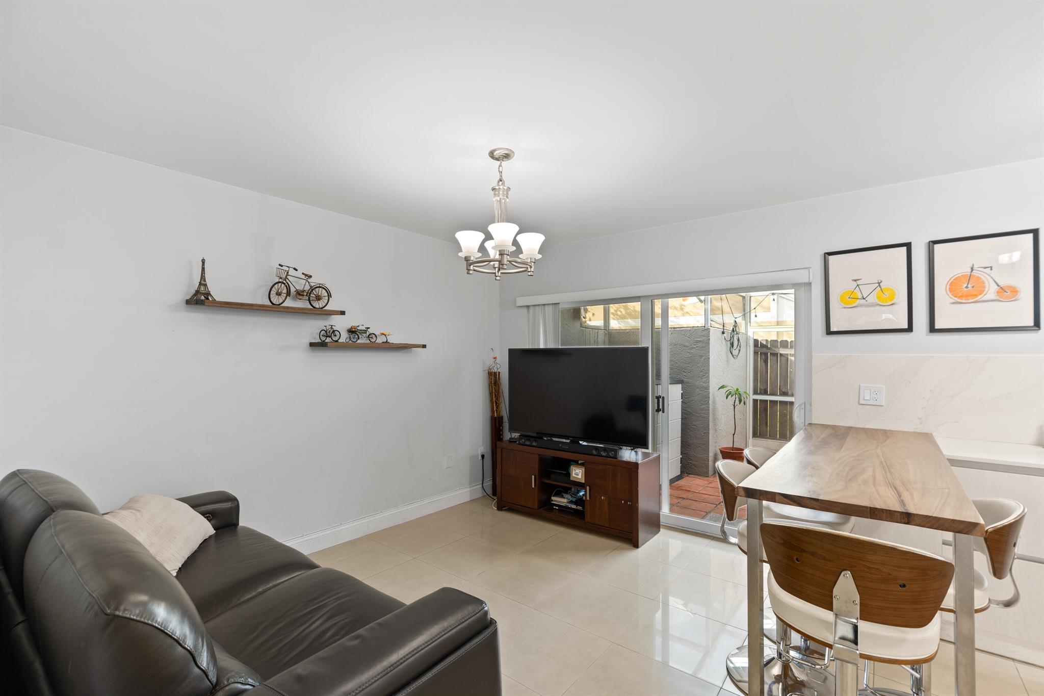 FLAMINGO VILLAS - Residential Lease