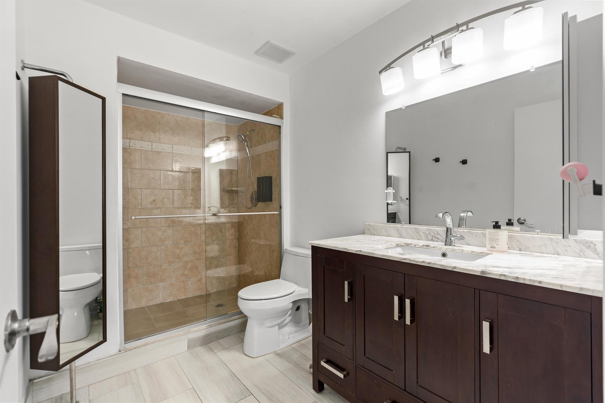 FLAMINGO VILLAS - Residential Lease