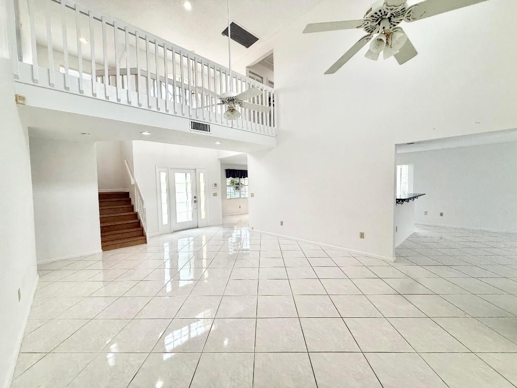 Photo of 10579 Pebble Cove Lane, Boca Raton, FL 33498 (MLS # R11103895)