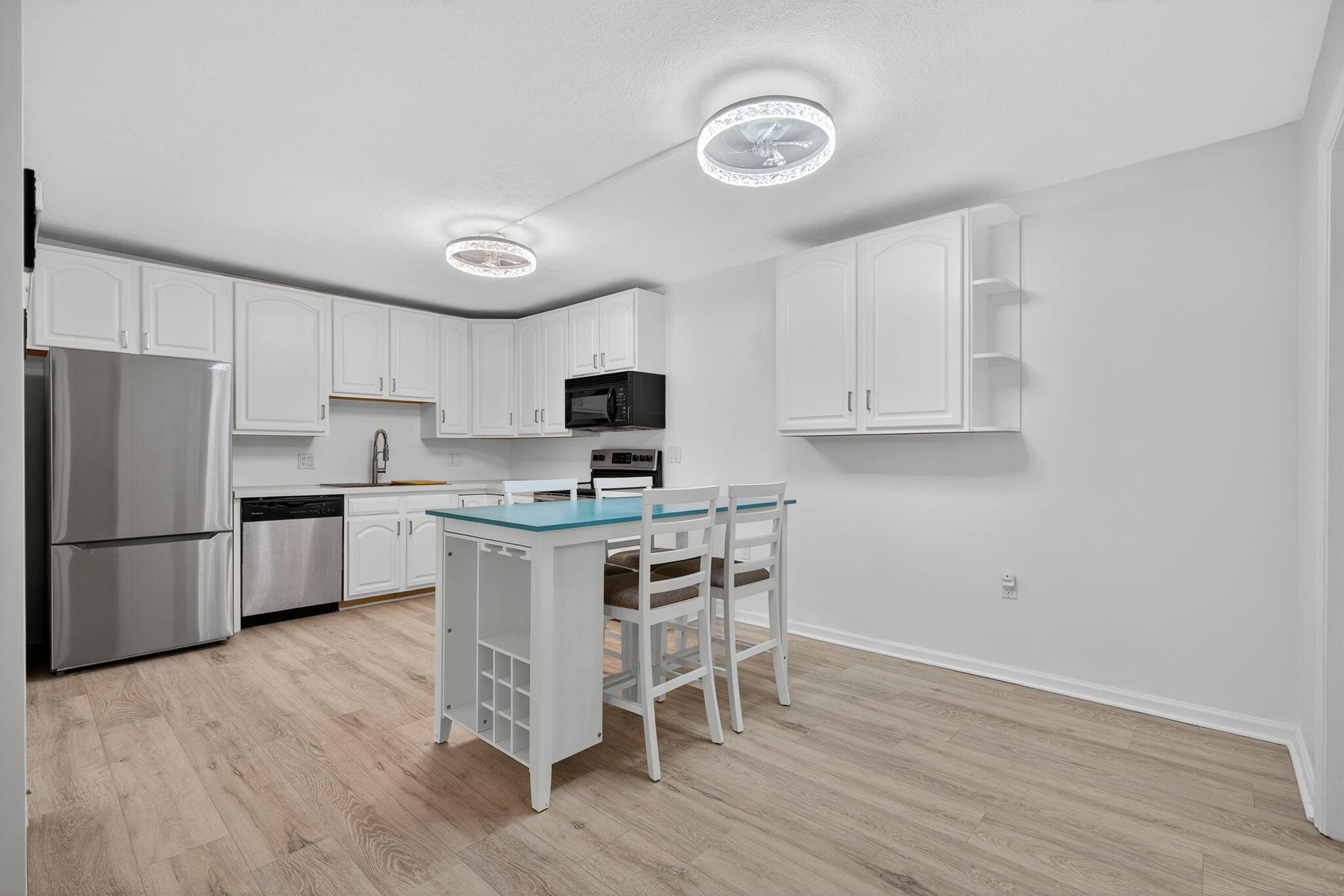 GLENWOOD TWNHS - Residential