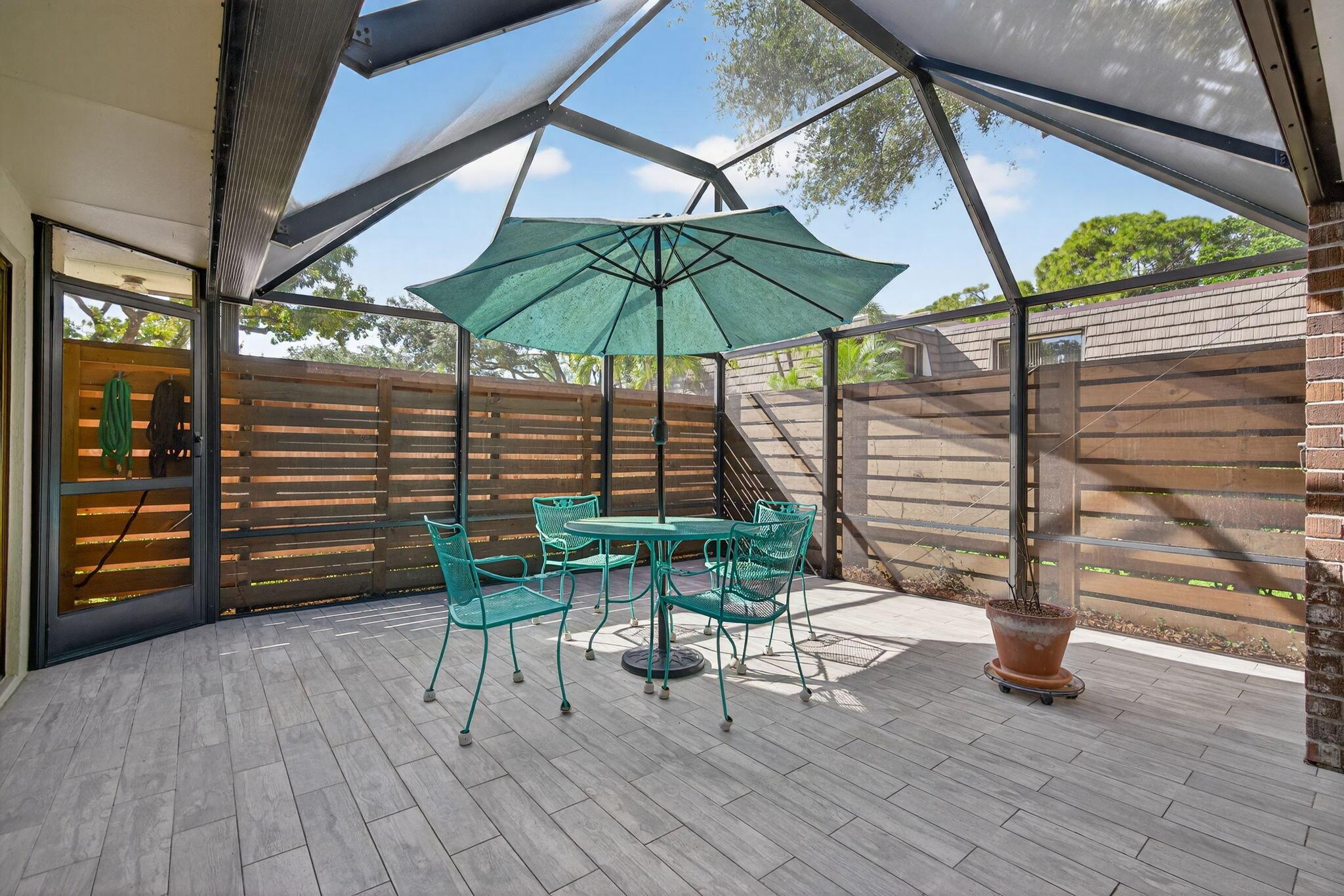 GLENWOOD TWNHS - Residential