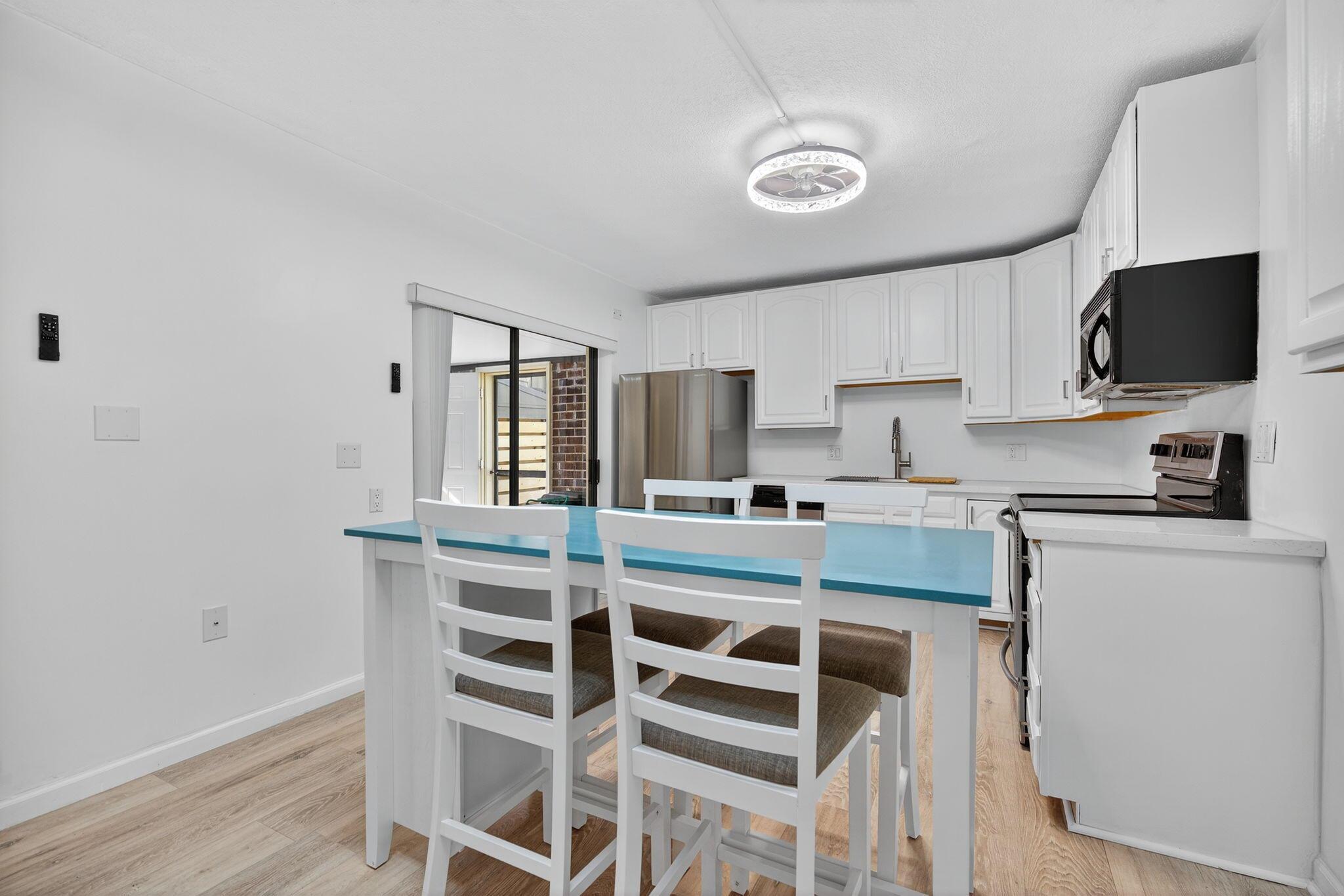 GLENWOOD TWNHS - Residential