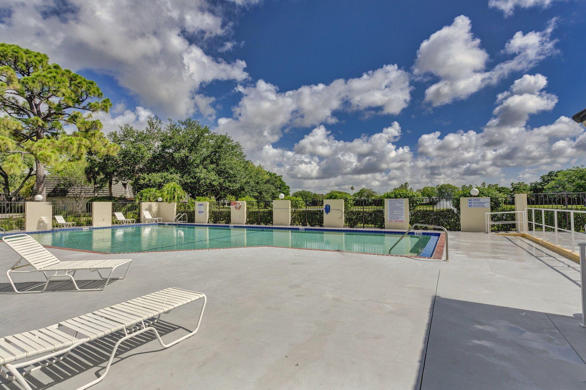 GLENWOOD TWNHS - Residential